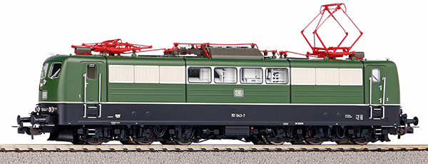 Piko 51316 - German Electric locomotive BR 151 of the DB (DCC Sound Decoder)
