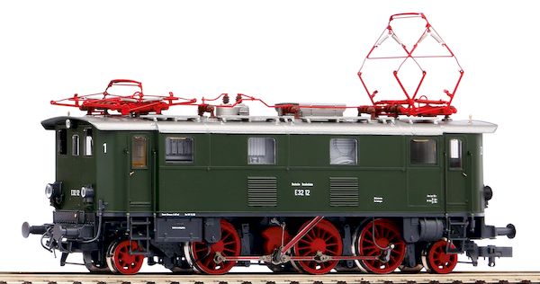 Piko 51412 - German Electric Locomotive BR E 32 of the DB (DCC Sound Decoder)