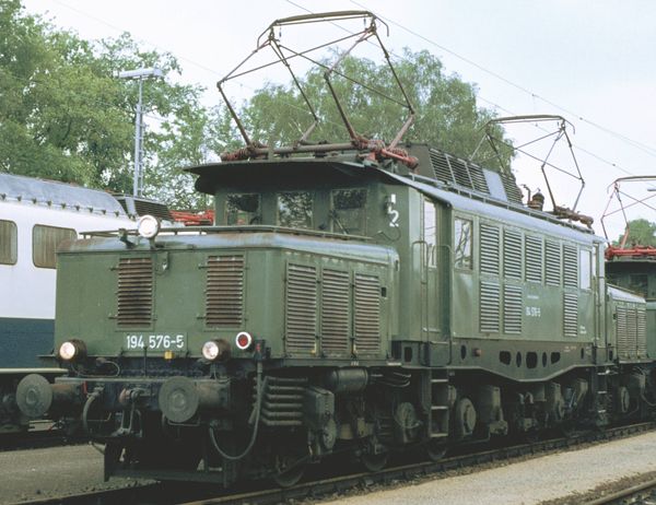 Piko 51473 - German Electric Locomotive 194 576-5 of the DB (Sound)