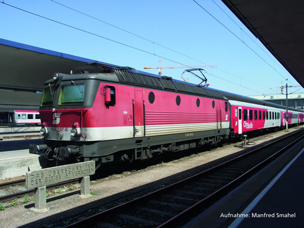 Piko 51627 - Austrian Electric Locomotive Rh 1144 of the OBB (Sound)