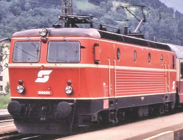 Piko 51630 - Austrian Electric Locomotive Rh 1044 of the ÖBB (Sound)