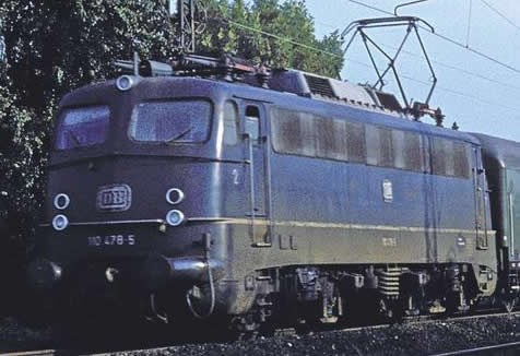 Piko 51807 - German Electric Locomotive 110.3 of the DB