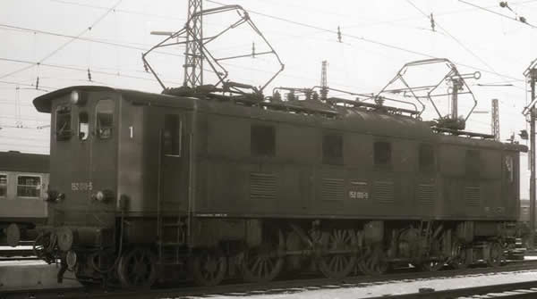 Piko 51820 - German Electric Locomotive BR 152 of the DB