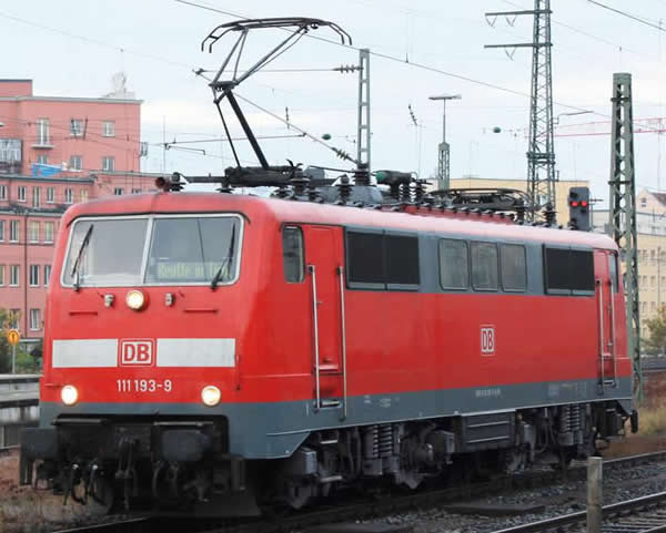 Piko 51841 - German Electric Locomotive BR 111 o fthe DB AG