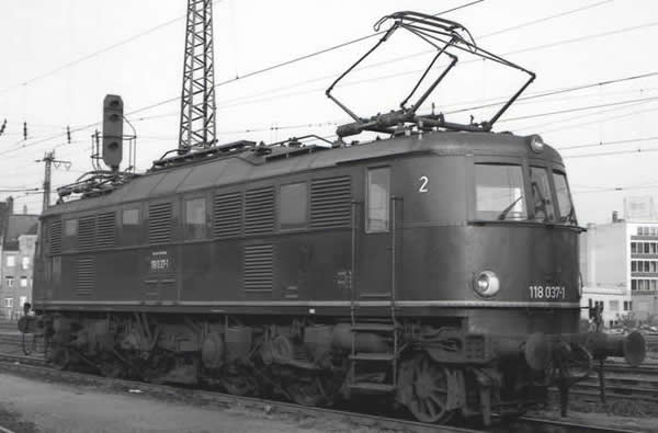 Piko 51861 - German Electric Locomotive BR 118 of the DB