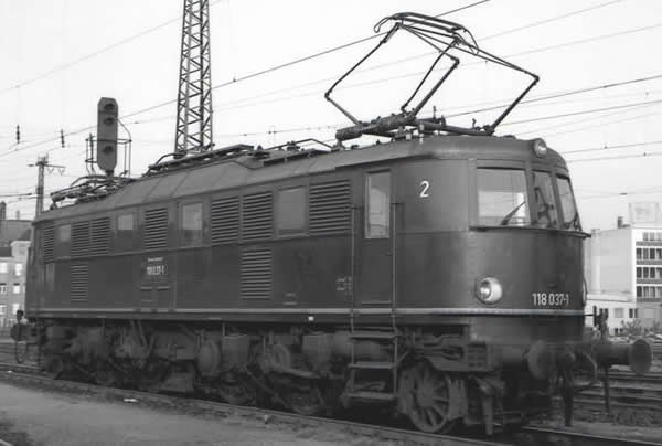 Piko 51864 - German Electric Locomotive BR 118 of the DB (DCC Sound Decoder)