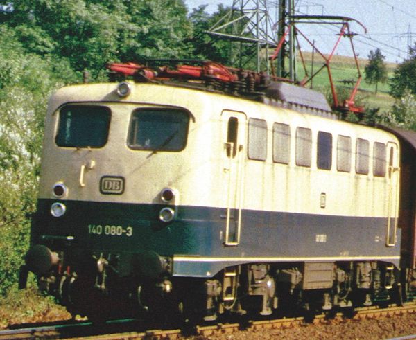 Piko 51911 - German Electric Locomotive BR 140 of the DB (Sound)