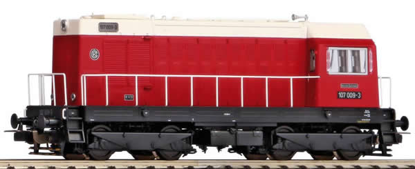 Piko 52421 - German Diesel locomotive BR 107 of the DR
