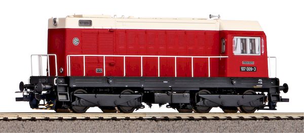 Piko 55910 - German Diesel locomotive BR 107 in red of the DR (DCC Sound Decoder)