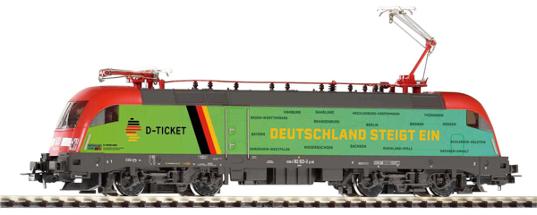 Piko 57827 - German Taurus Electric Locomotive of the DB/AG 