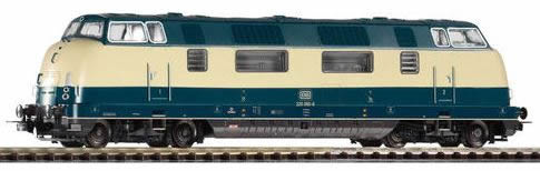 Piko 59705 - German Diesel Locomotive BR 220 of the DB