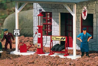 Piko 62286 - Texaco Gas Pump & Accessories