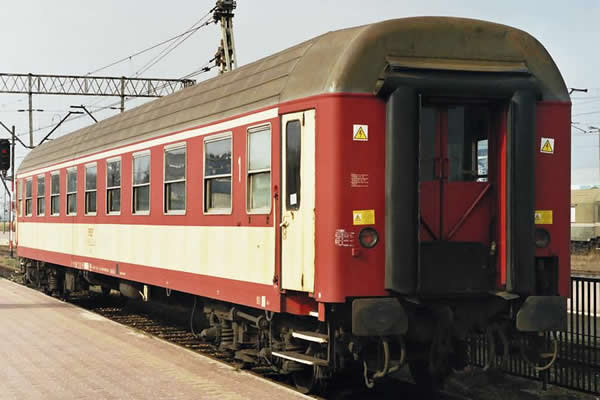 Piko 97601 - 1st Class Passenger Coach 112A