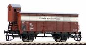 Boxcar G02 with a brakeman