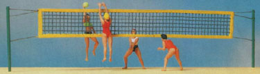 Preiser 10528 - People playing Volleyball