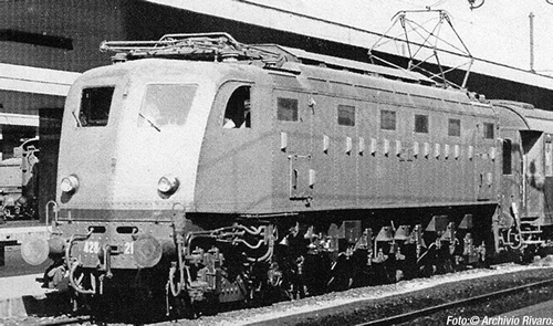 Rivarossi 2499 - Italian Electric Locomotive Class E428 of the FS (DCC Sound Decoder)