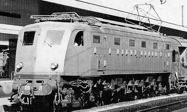 Rivarossi HR2498 - Italian electric locomotive E428 series IV of the FS; with front rivets 