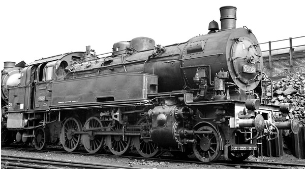 Rivarossi HR2665 - German steam locomotive class 93 of the DR