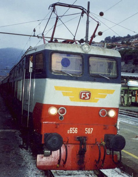 Rivarossi HR2705D - Italian Electric Locomotive E656 507 V series of the FS