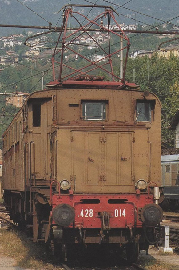 Rivarossi HR2709 - Italian Electric Locomotive E428 014 of the FS - castano/isabella livery