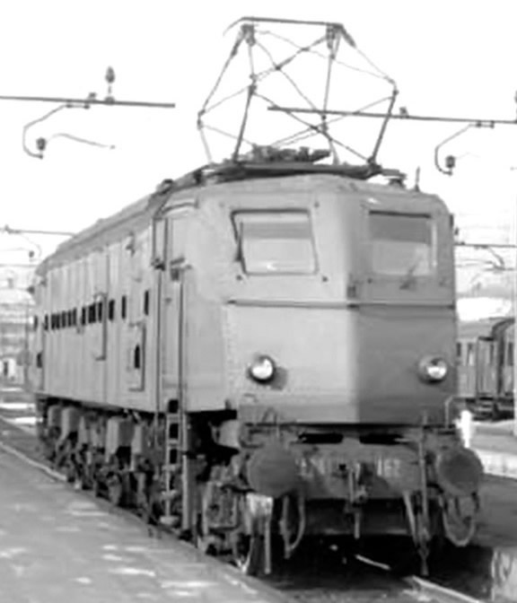 Rivarossi HR2711 - Italian electric locomotive E428 162 of the FS; II series, re-built with body shell of 3rd series