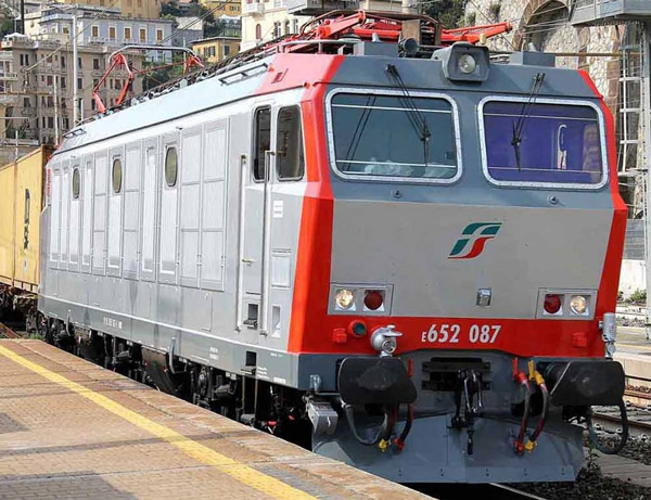 Rivarossi HR2797 - Italian Electric locomotive class E.652 of the FS
