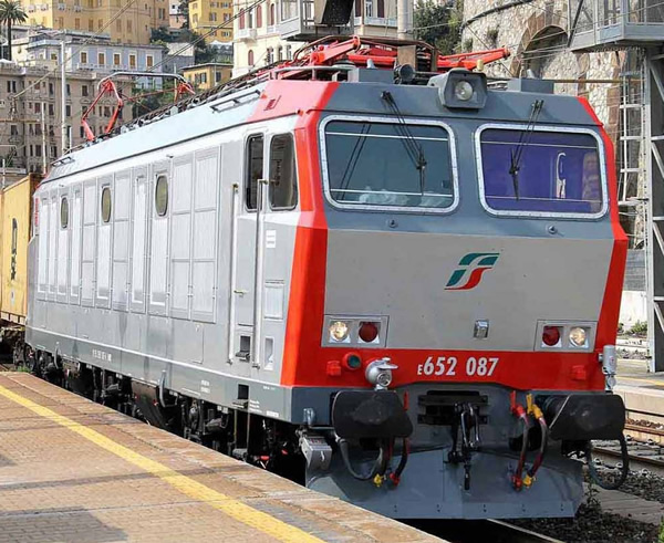 Rivarossi HR2797D - Italian Electric locomotive class E.652 of the FS