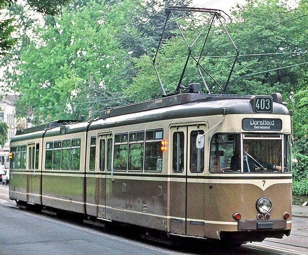 Rivarossi HR2859 - Tram, DUEWAG GT8, Dortmund, brown/beige livery