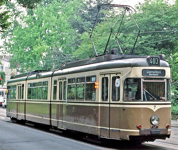 Rivarossi HR2859D - Tram, DUEWAG GT8, Dortmund, brown/beige livery