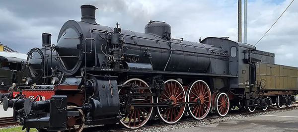 Rivarossi HR2916 - Italian Steam Locomotive Gr 685 of the FS