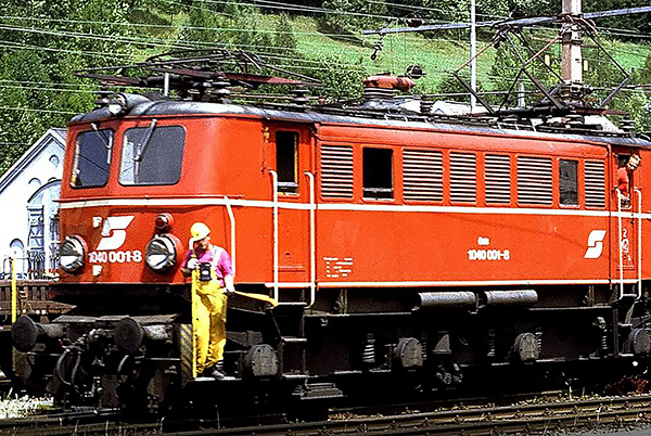 Rivarossi HR2938 - Austrian Electric Locomotive Series 1040 of the OBB