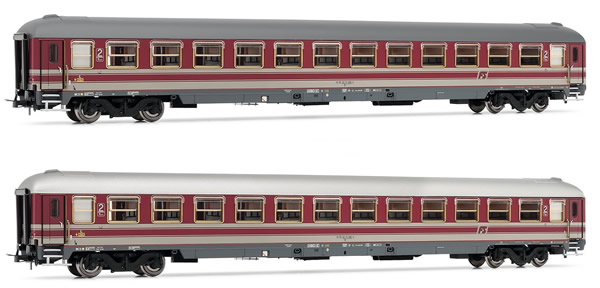 Rivarossi HR4266 - Italian passenger car set type X of the FS; red livery, one ‘75 series and one ‘79 series