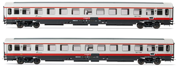 Rivarossi HR4283 - 2pc 2nd Class Passenger coaches type UIC-Z