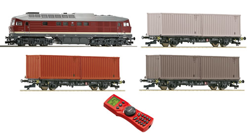 Roco 35013 - Digital Starter Set: Diesel Locomotive Series 220 & Freight Train of the DR