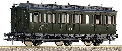 Roco 44584 - 2nd class compartment car, DR