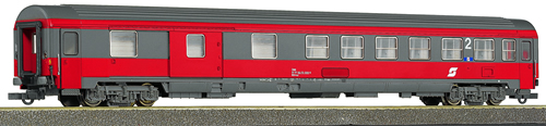 Roco 44648 - Austrian 2nd Class Passenger Carriage with luggage compartment of the OBB