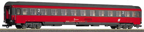 Roco 44668 - 2nd class RIC - passenger carriage, ÖBB