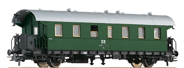 Roco 54201 - German 2nd Class Passenger Car of the DR