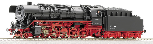 Roco 62328 - German Steam locomotive BR 44 of the DR