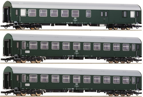 Roco 64145 - German 3-piece Set Passenger Carriage Saßnitz-Express of the DR