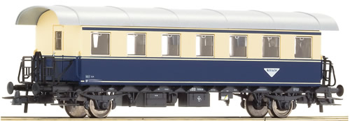 Roco 64477 - Austrian 2nd Class Ribbed Car Spantenwagen of the OBB