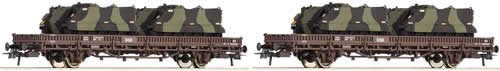 Roco 67029 - Set: stake wagons w. armoured carriers