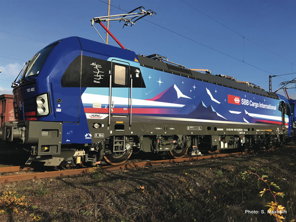 Roco 73117 - Swiss Electric locomotive Re 193 of the Hupac/SBB (DCC Sound Decoder)
