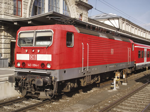 Roco 73321 - German Electric Locomotive BR 143 of the DB AG (DCC Sound Decoder)      