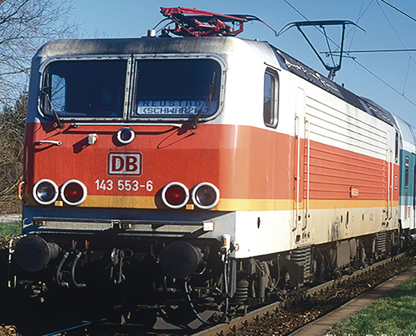 Roco 73330 - German Electric Locomotive BR 143 S-Bahn of the DB-AG