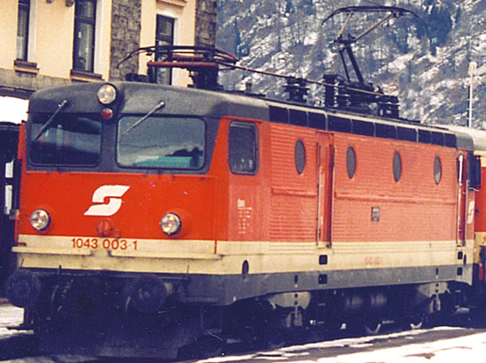Roco 73392 - Austrian Electric Locomotive 1043.003-1 of the ÖBB