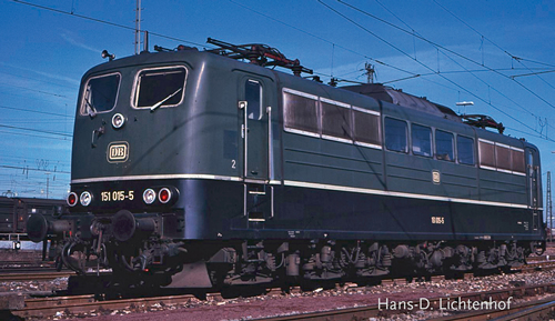 Roco 73400 - German Electric locomotive BR 151 of the DB AG