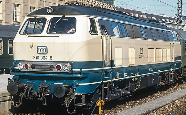 Roco 73736 - German Diesel Locomotive BR 210 of the DB