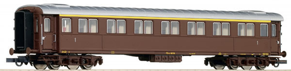 Roco 74380 - 1st class passenger coach, FS