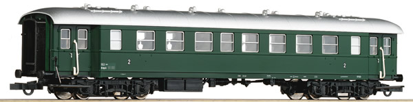 Roco 74445 - Austrian 2nd class express train passenger car of the ÖBB